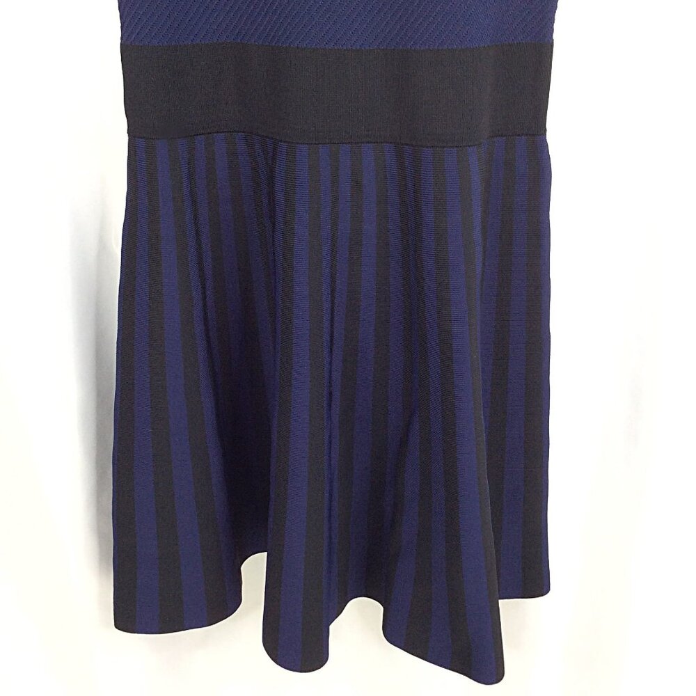 Women's Guess Sweater Tank Dress Size Large Fit Flare Striped Bodycon Knit - Picture 4 of 7